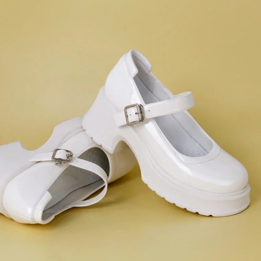 Genialle Platform Mary Janes Women Size 5 White Patent Chunky Lug Sole NWT GEN